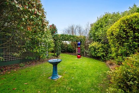 Photo of property in 11 Oxford Street, Marton, 4710