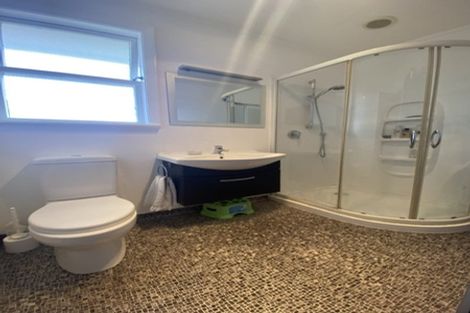 Photo of property in 26 Lyndfield Lane, Newlands, Wellington, 6037