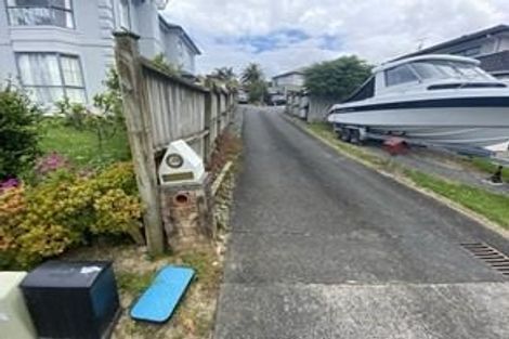Photo of property in 15 Malin Place, Pinehill, Auckland, 0632