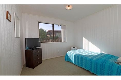 Photo of property in 53 Lavelle Road, Henderson, Auckland, 0612