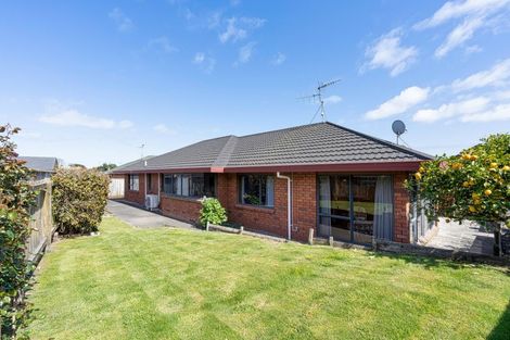 Photo of property in 74 Cedar Drive, Paraparaumu Beach, Paraparaumu, 5032