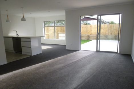 Photo of property in 70u3 Mahoe Street, Melville, Hamilton, 3206