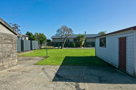 Photo of property in 20 Romilly Street, Westport, 7825