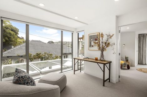 Photo of property in 26 Severn Street, Island Bay, Wellington, 6023