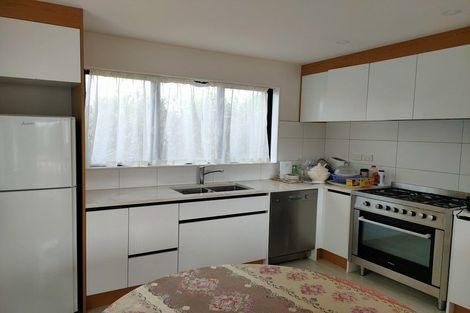 Photo of property in 50 Kervil Avenue, Te Atatu Peninsula, Auckland, 0610