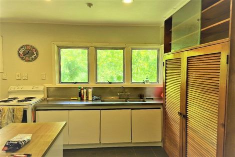 Photo of property in 2/13 Ocean View Road, Hillcrest, Auckland, 0627