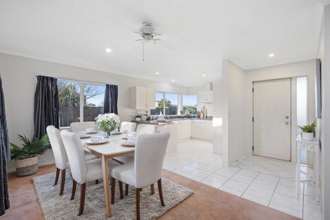 Photo of property in 42d Sandspit Road, Waiuku, 2123