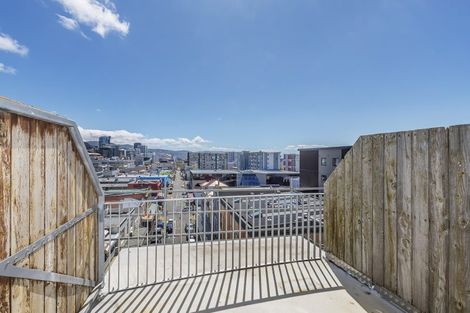 Photo of property in Qba Apartments, 4e/51 Webb Street, Mount Cook, Wellington, 6011