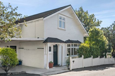 Photo of property in 32 Brougham Street, Nelson South, Nelson, 7010
