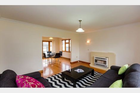 Photo of property in 17 Puriri Terrace, Roslyn, Palmerston North, 4414