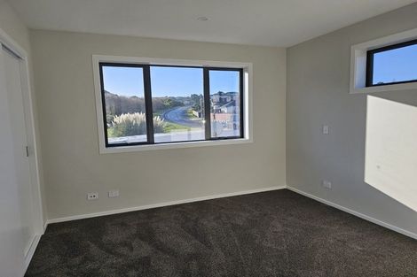 Photo of property in 15b Dimock Street, Titahi Bay, Porirua, 5022