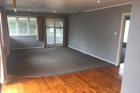 Photo of property in 6 Crompton Road, Massey, Auckland, 0614