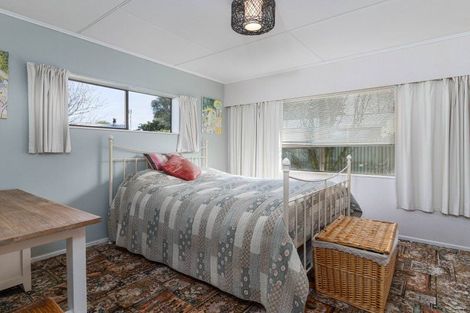 Photo of property in 12 Papawai Road, Greytown, 5712