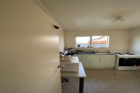 Photo of property in 11 Shamrock Lane, Te Atatu Peninsula, Auckland, 0610