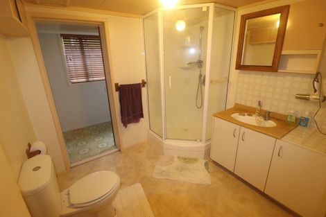 Photo of property in 10 Celeste Place, Totara Vale, Auckland, 0627
