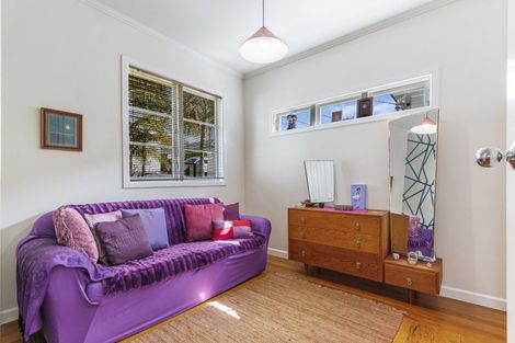 Photo of property in 10 Cassino Street, Bayswater, Auckland, 0622