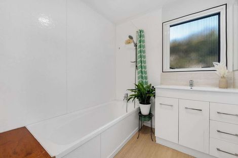 Photo of property in 1/19 Galsworthy Place, Bucklands Beach, Auckland, 2014