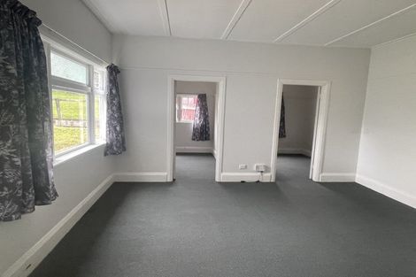 Photo of property in 17 Naughton Terrace, Kilbirnie, Wellington, 6022
