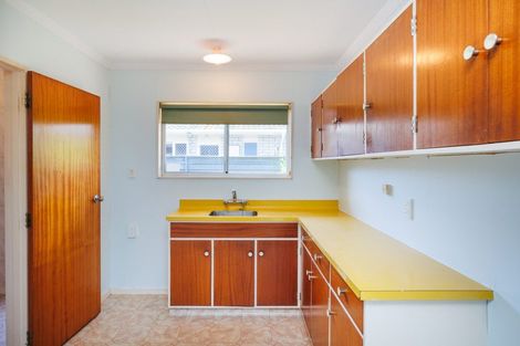 Photo of property in 2/293 Ruahine Street, Terrace End, Palmerston North, 4410