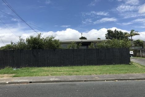 Photo of property in 1/14 Amberley Avenue, Te Atatu South, Auckland, 0610