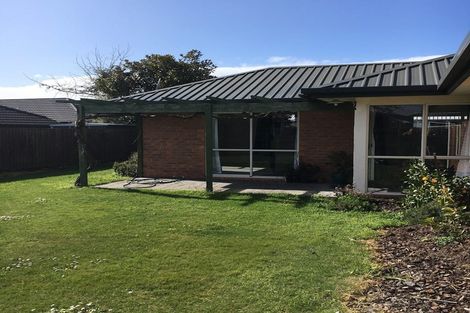 Photo of property in 3 Innisfree Place, Northwood, Christchurch, 8051