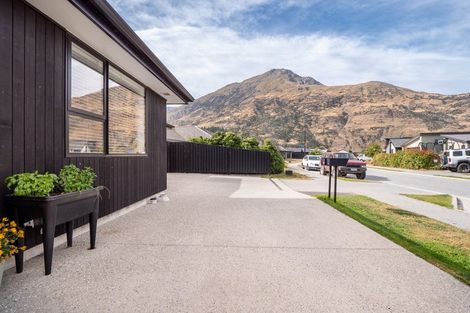 Photo of property in 8 Peterley Road, Lower Shotover, Queenstown, 9304