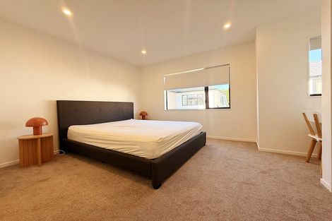 Photo of property in 47d Northcote Road, Hillcrest, Auckland, 0627