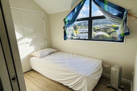 Photo of property in 12a Redwood Avenue, Tawa, Wellington, 5028