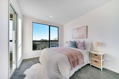Photo of property in 32 Tiraumea Drive, Pakuranga, Auckland, 2010