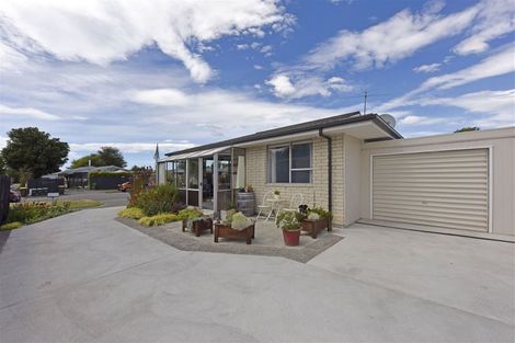 Photo of property in 35 Cavendish Road, Casebrook, Christchurch, 8051