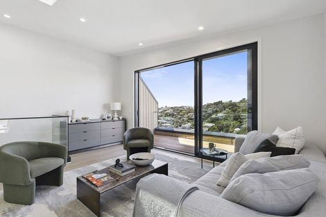 Photo of property in 131 Tiketike Way, Brooklyn, Wellington, 6021