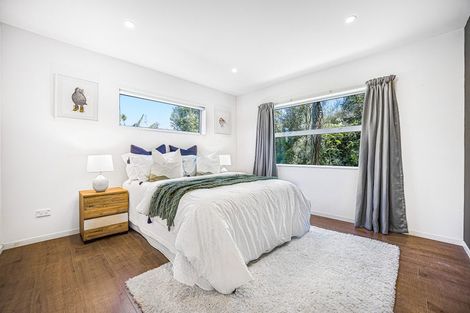 Photo of property in 28 Shah Place, Glen Eden, Auckland, 0602