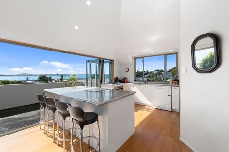 Photo of property in 2 Milton Road, Northcote Point, Auckland, 0627