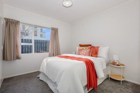 Photo of property in 2 Pascoe Avenue, Paremata, Porirua, 5026