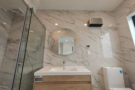 Photo of property in 1 Pukeko Road, Hobsonville, 0616