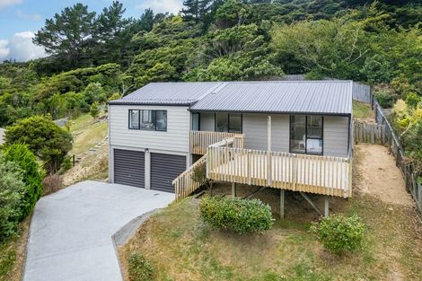 Photo of property in 72 Omapere Street, Whitby, Porirua, 5024