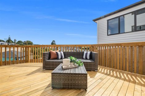 Photo of property in 36 Mcwhirters Farm Lane, Massey, Auckland, 0614