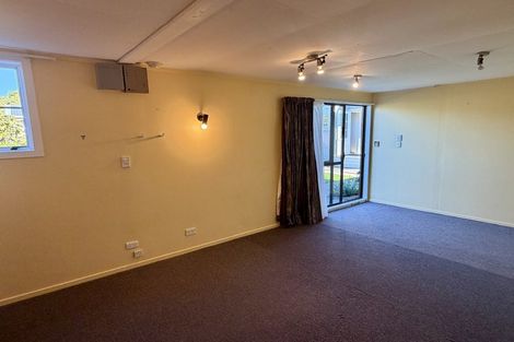 Photo of property in 8 Karaka Street, Hokowhitu, Palmerston North, 4410