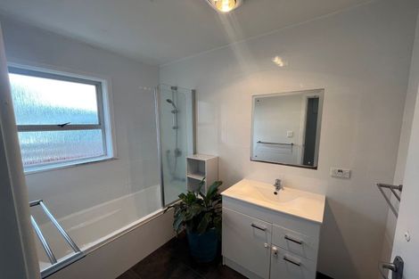 Photo of property in 118 Mcleod Road, Te Atatu South, Auckland, 0610