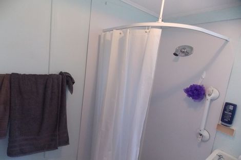 Photo of property in 24 Nuku Street, Tangimoana, 4822