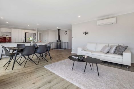 Photo of property in 27 Newman Road, Rolleston, 7614