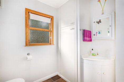 Photo of property in 2a Homedale Road, Wainuiomata, Lower Hutt, 5014