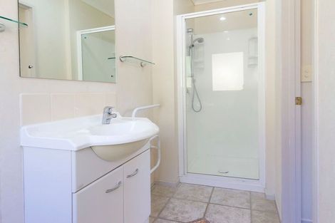 Photo of property in 4/8 Saints Court, Manurewa, Auckland, 2102