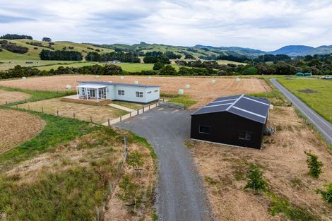 Photo of property in 117e Ruakokoputuna Road, Ruakokoputuna, Martinborough, 5781
