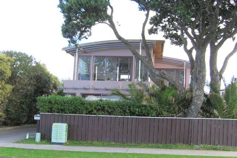 Photo of property in 2/15 The Esplanade, Eastern Beach, Auckland, 2012