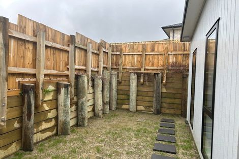 Photo of property in 21 Topsail Way, Whitby, Porirua, 5024