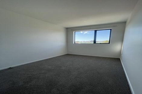 Photo of property in 2/39 Dale Crescent, Pakuranga, Auckland, 2010