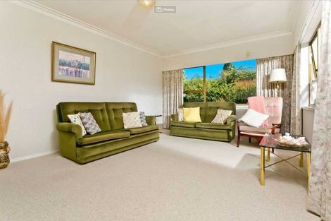 Photo of property in 2/4 Nea Place, Hillcrest, Auckland, 0627