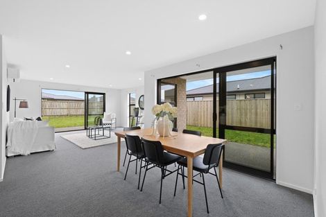 Photo of property in 184 Faringdon Boulevard, Rolleston, 7615