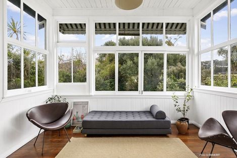 Photo of property in 26 Melbourne Road, Island Bay, Wellington, 6023